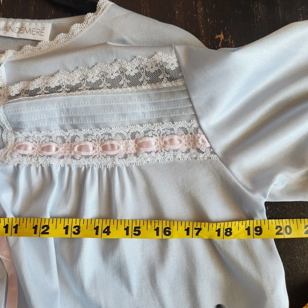 Vintage Vandermere Nightgown Size Small‎ Baby Blue Cottagecore Lace Satin Nylon